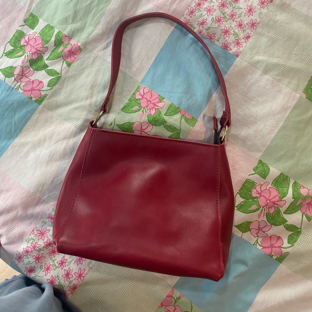 Portland leather goods triangle cranberry shoulder purse
